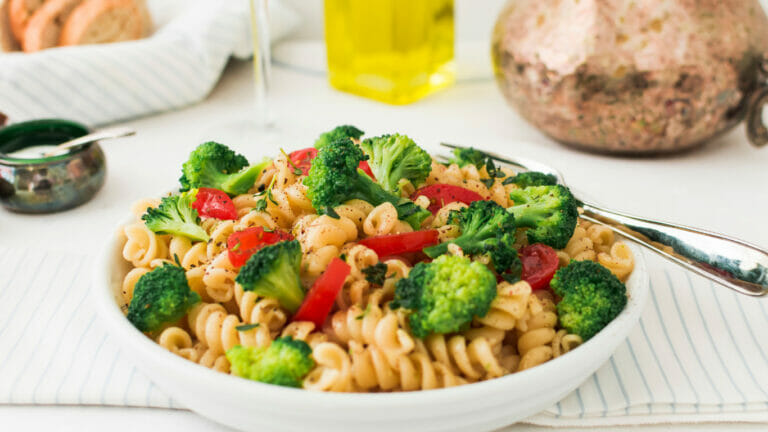 La Madeleine Pasta Salad Recipe- A tasty Food